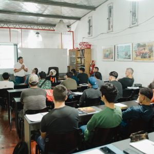 Técnico en Autos Híbridos y Eléctricos