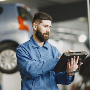 Técnico en Autos Híbridos y Eléctricos